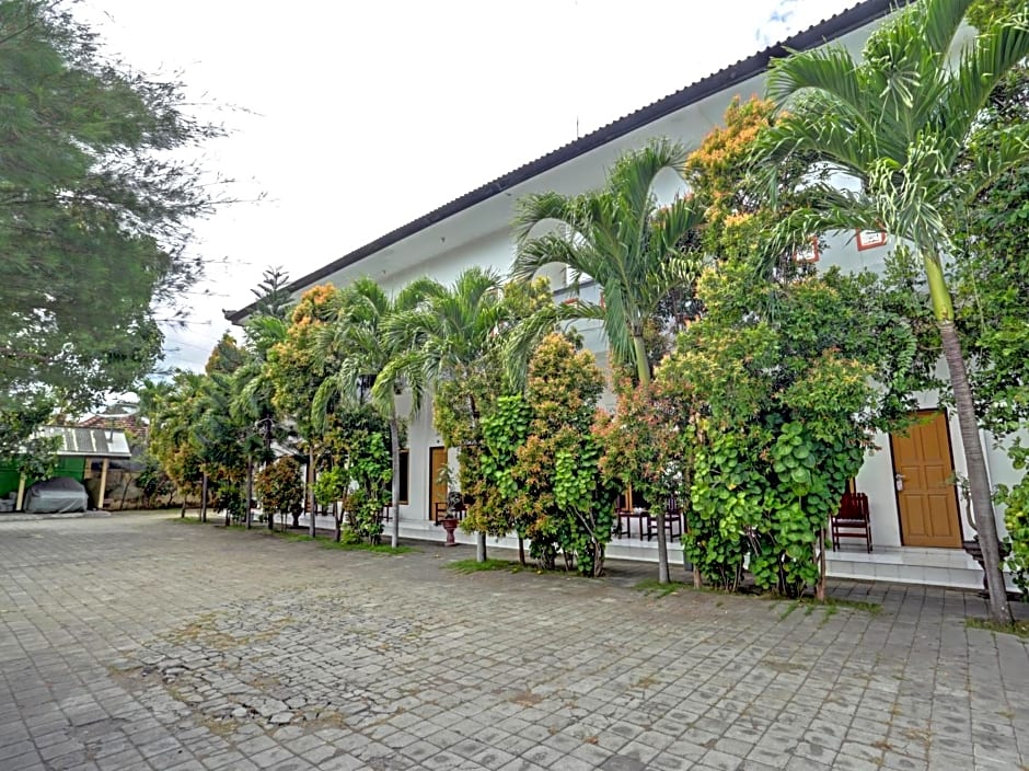 OYO 3096 Hotel Dewi Warsiki