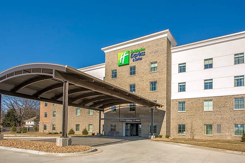 Holiday Inn Express & Suites Shawnee-Kansas City West By IHG
