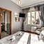 Sapphire Apartment