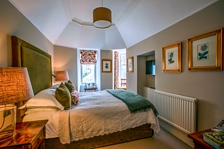 Cozy Small Double Room