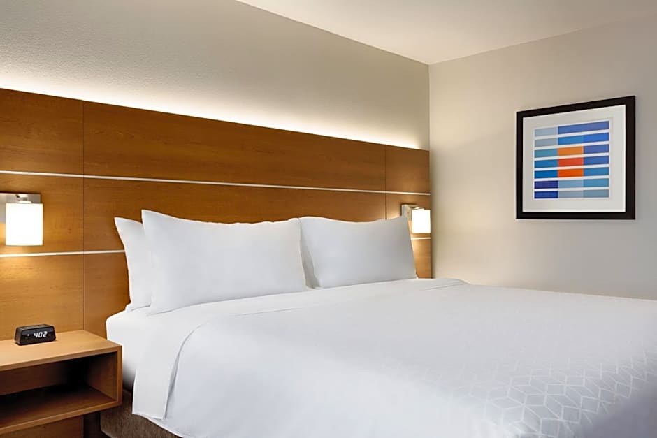 Holiday Inn Express Hotel & Suites Merced By IHG
