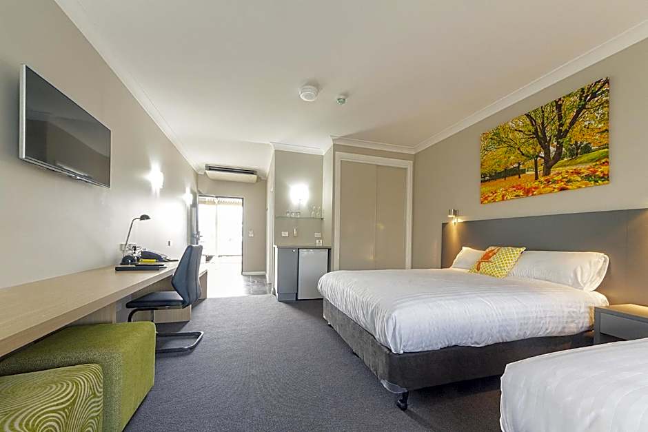 Club Cowra Motel