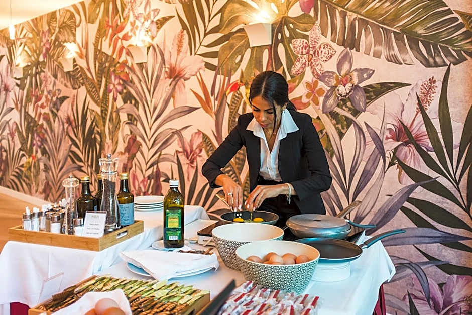 Hotel Baia Azzurra - Lake Front