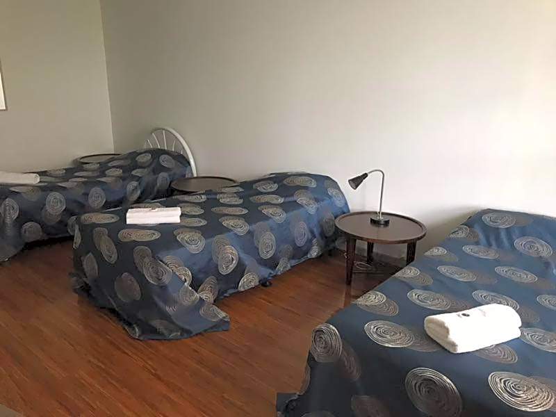 Beaconsfield Lodge Motel