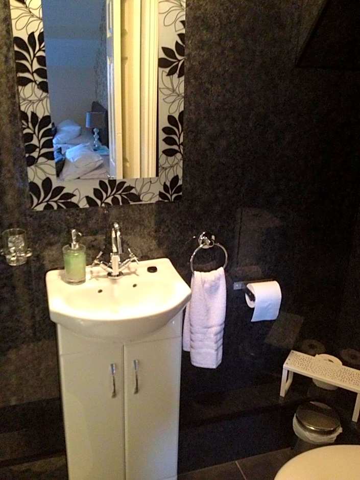 Elmswood Guest House