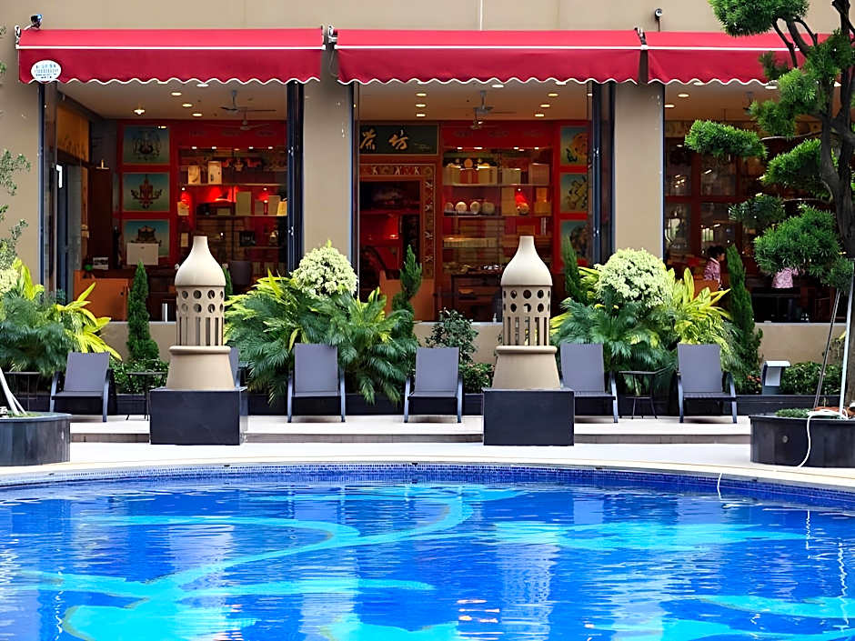 Babylon Hotel