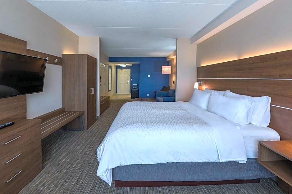 Holiday Inn Express Hotel & Suites North Bay By IHG