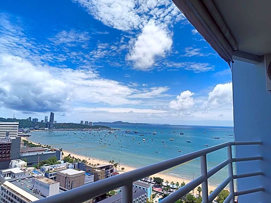 View Talay 6 Pattaya Beach Condominium by Honey