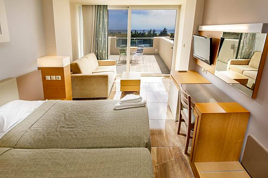 Sovereign Beach Hotel