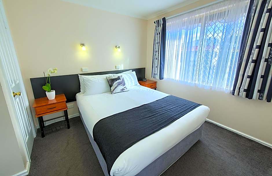 Pelicans Albany Middleton Beach