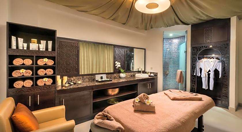 Bahi Ajman Palace Hotel