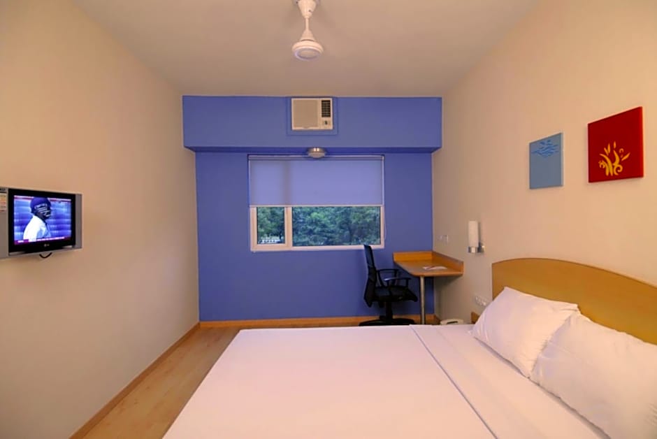 Photo 1 of 6 of Single Room