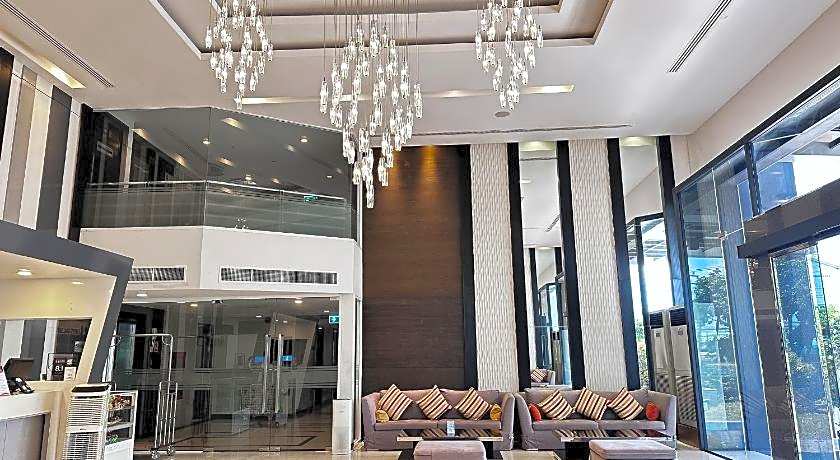 Crystal Suites Suvarnabhumi Airport