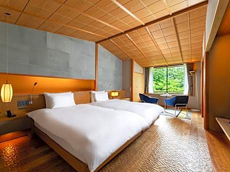 Superior Twin Room 203