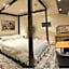 Miltons Apartments and Rooms