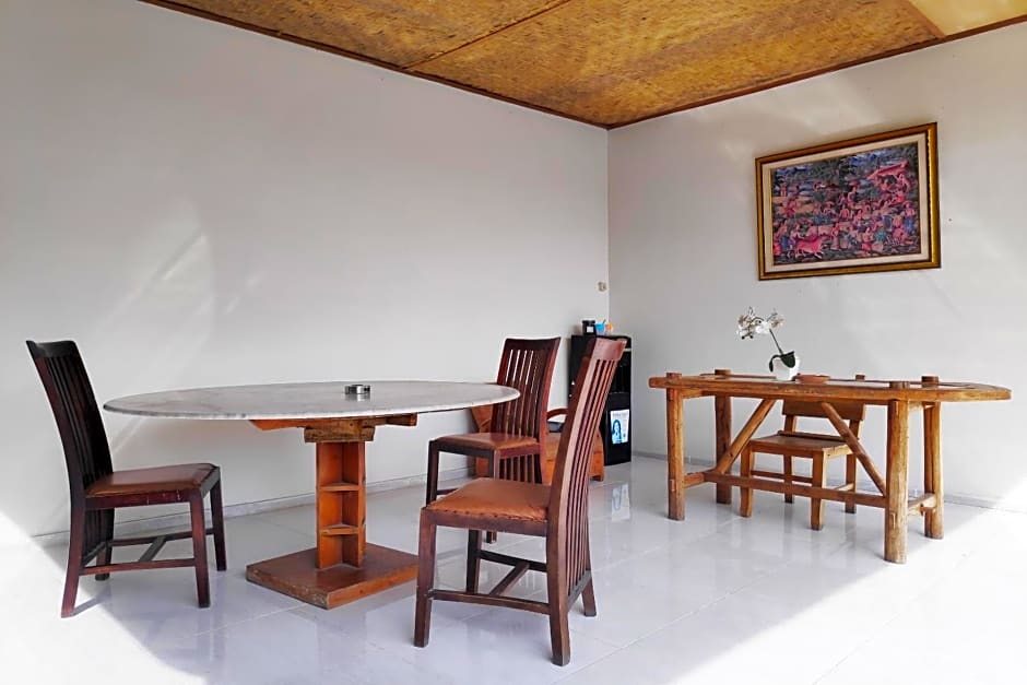 OYO 3833 Abian Villa By Nur Abian