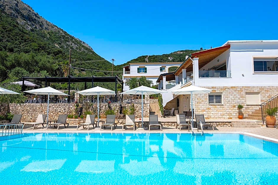 Crystal Blue Hotel, Barbati