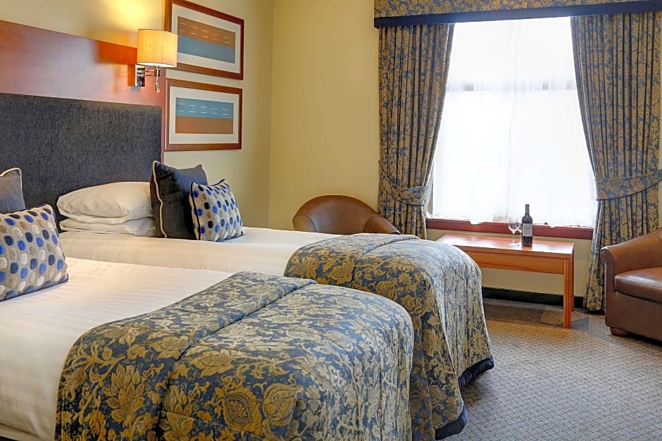 Photo 1 of 1 of Executive 2 Twin Beds