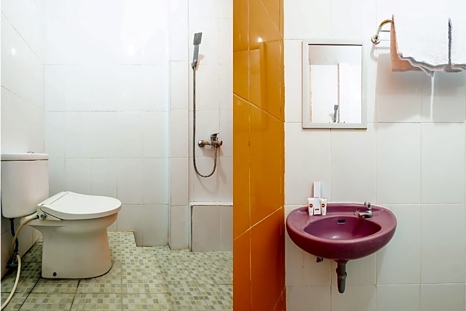 OYO 863 Tenacity Guest House Syariah