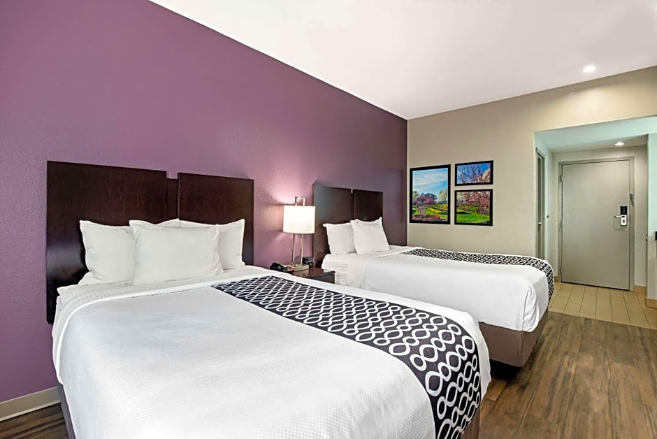 La Quinta Inn & Suites by Wyndham New Cumberland Harrisburg