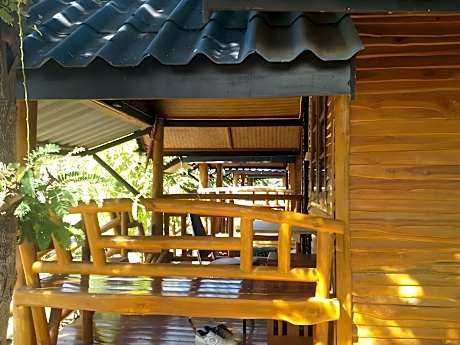 Baan Suan Darb Porn Resort