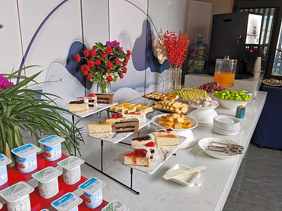 Lavande Hotel Kunming  West Mountain Wanda Plaza