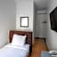 Midtown West Hotel