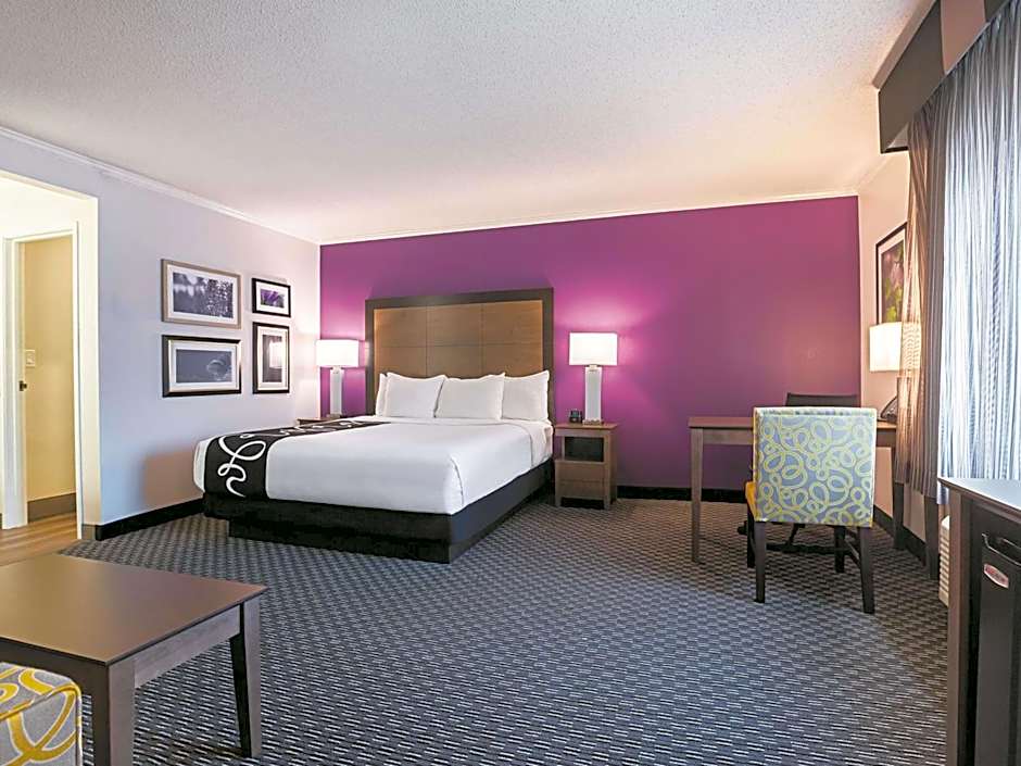La Quinta Inn & Suites by Wyndham Atlanta Midtown - Buckhead
