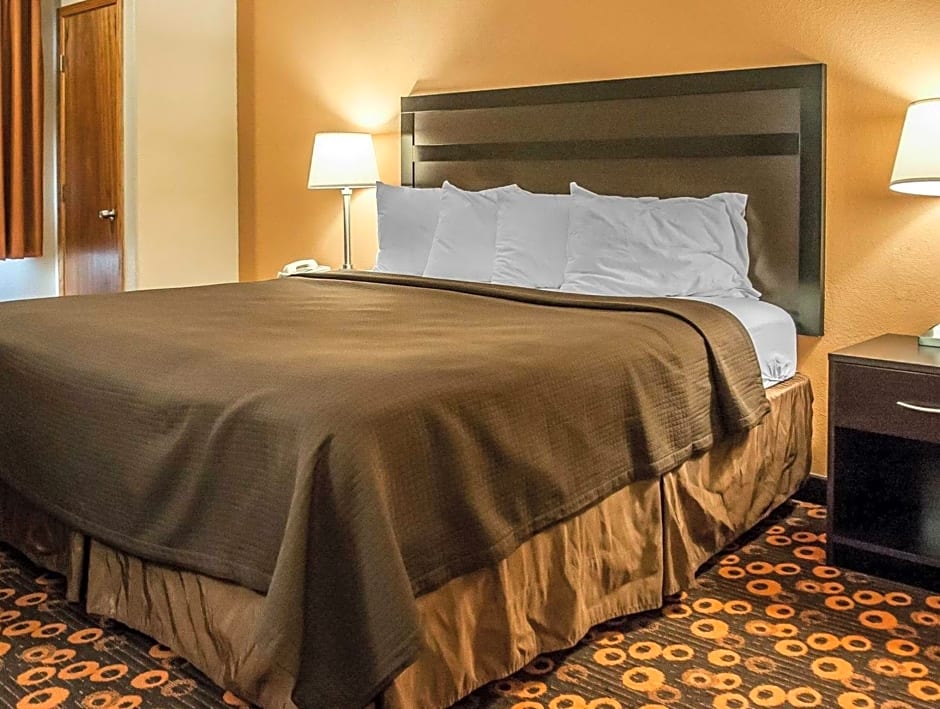 Econo Lodge Inn & Suites Santa Fe