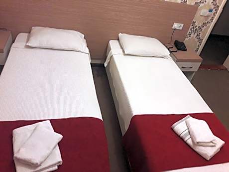Economy Twin Room