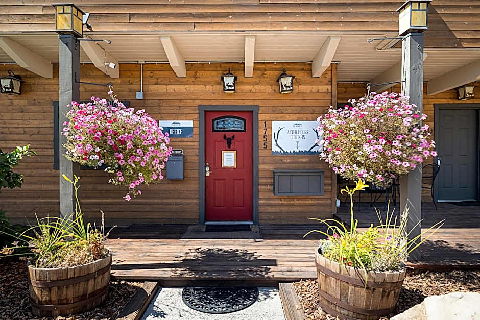 Elk Refuge Inn