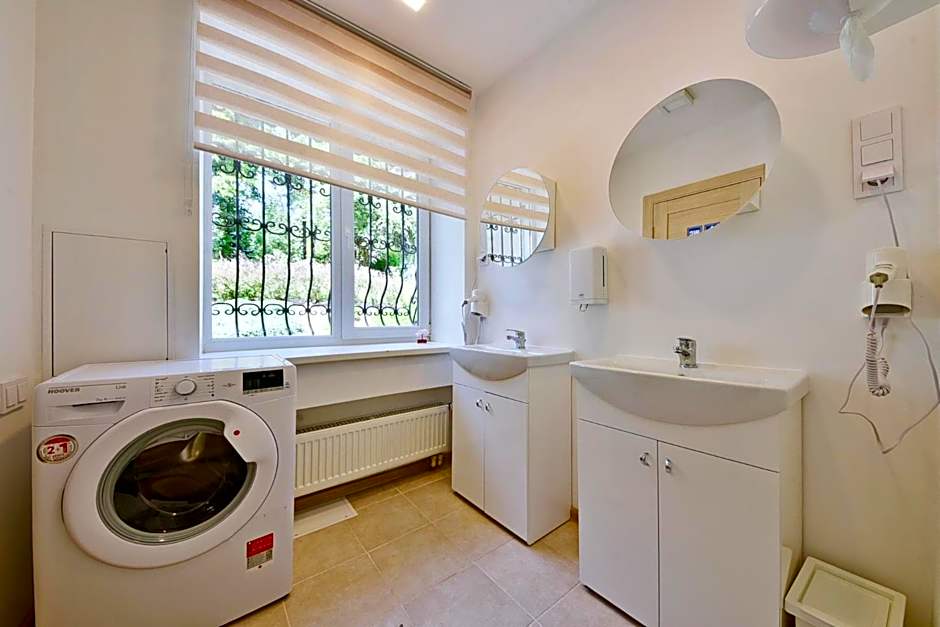 Laisves Avenue Hostel "Easy Kaunas"