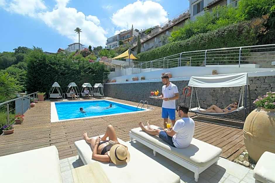 Marina 10 Design Hotel & SPA
