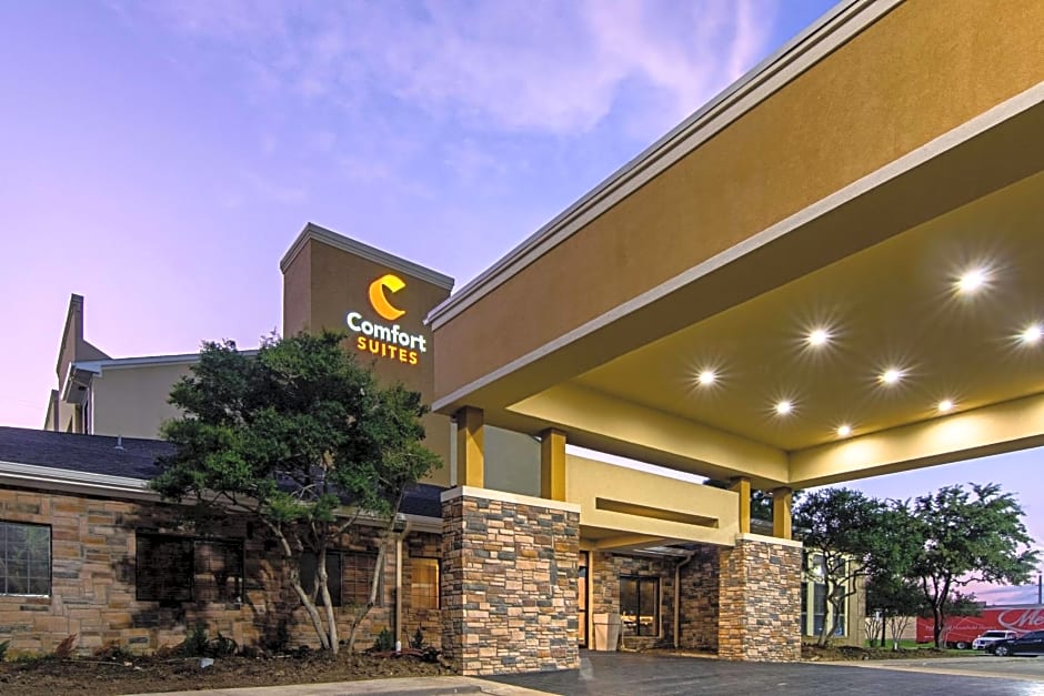 Comfort Suites NW Dallas Near Love Field