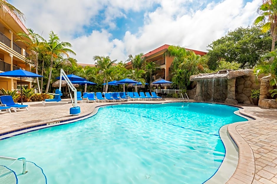 Coconut Cove All Suite Hotel