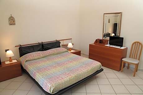 Double Room with Internal Private Bathroom