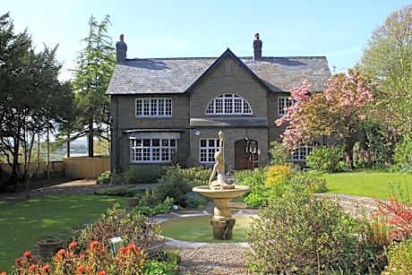 Gellihaf House
