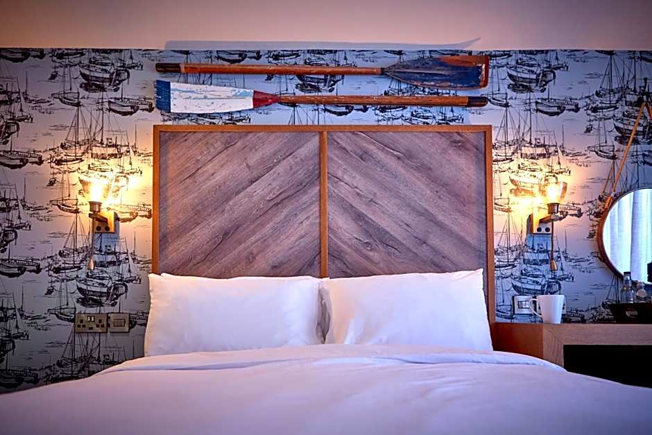 The Boathouse Inn & Riverside Rooms