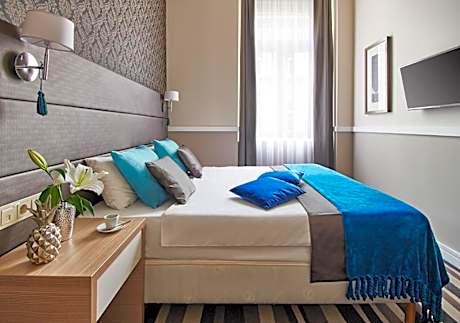 Suite with City View