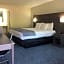 Days Inn & Suites by Wyndham Charleston Airport West