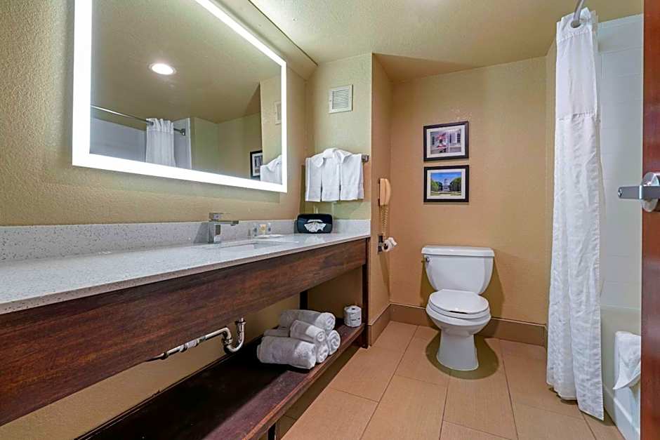 Comfort Suites Downtown Sacramento