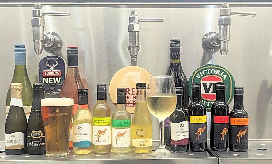 GRAND CENTRAL HOTEL PROSERPINE