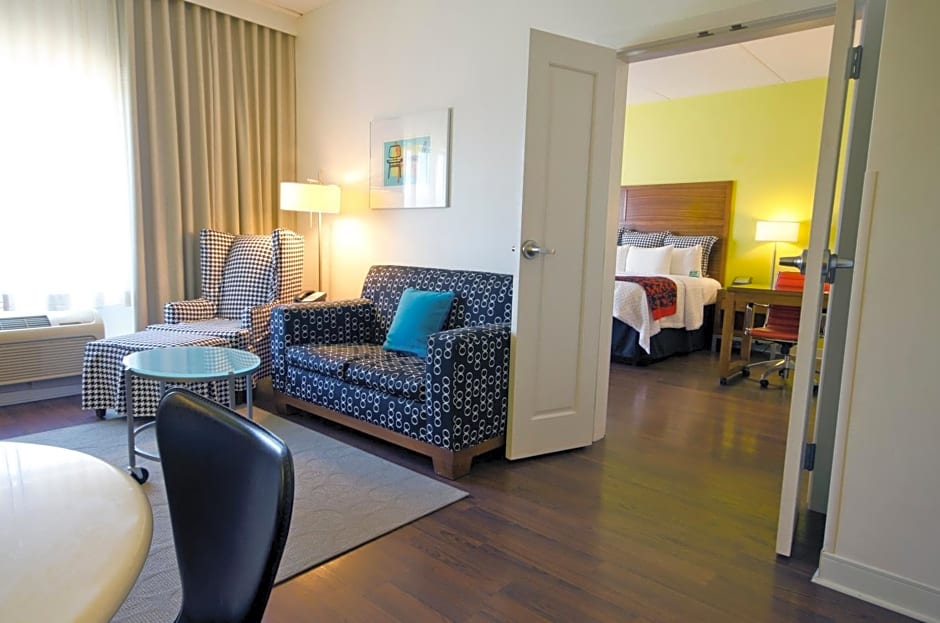 Hotel Indigo Columbus Architectural Center By IHG