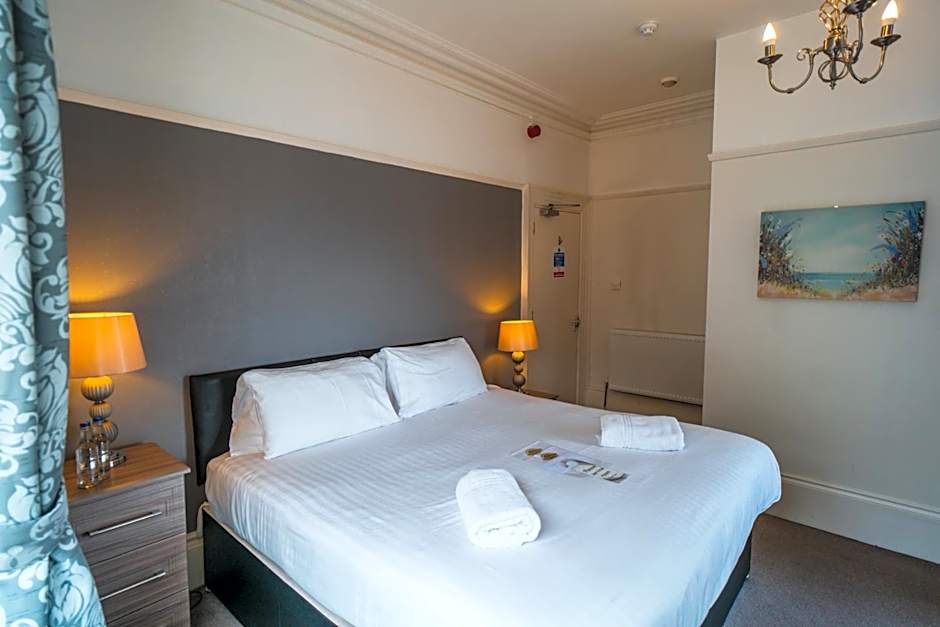 Johnny Dough's Conwy with Rooms