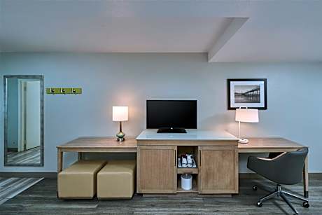 2 Queen Beds Nonsmoking