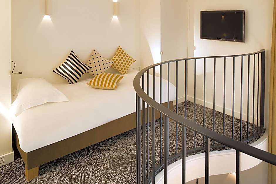 Hotel Marignan Champs-Elysees