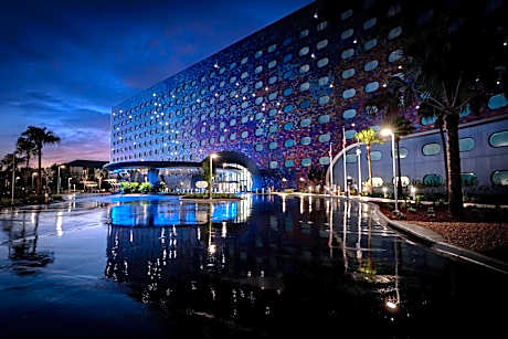 Universal's Stella Nova Resort
