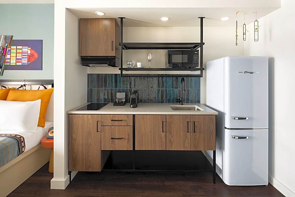 Moxy Halifax Downtown