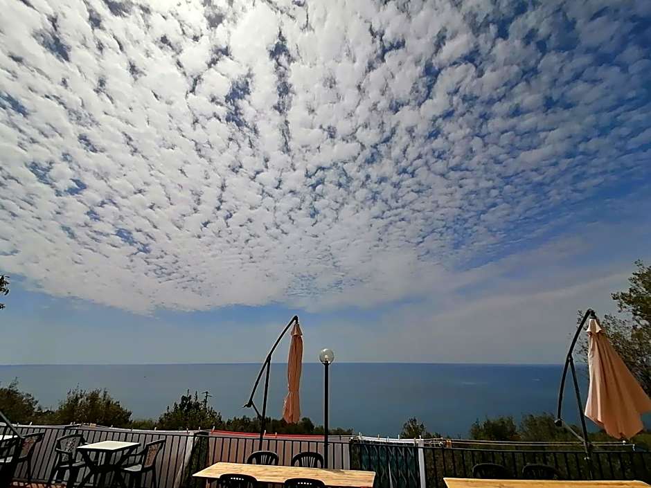 Perla del Levante Hostel