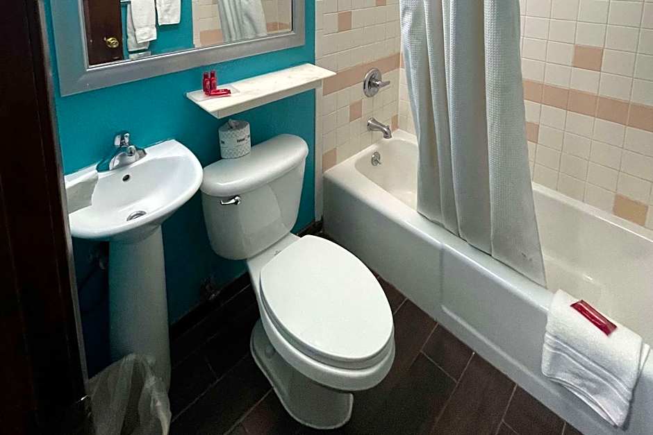 Baymont by Wyndham Bellevue - Omaha